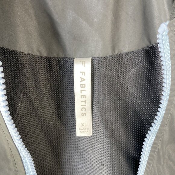 Fabletics Willow Reflective Jacket Womens XL Windbreaker Bomber Gray Stained - Picture 4 of 11